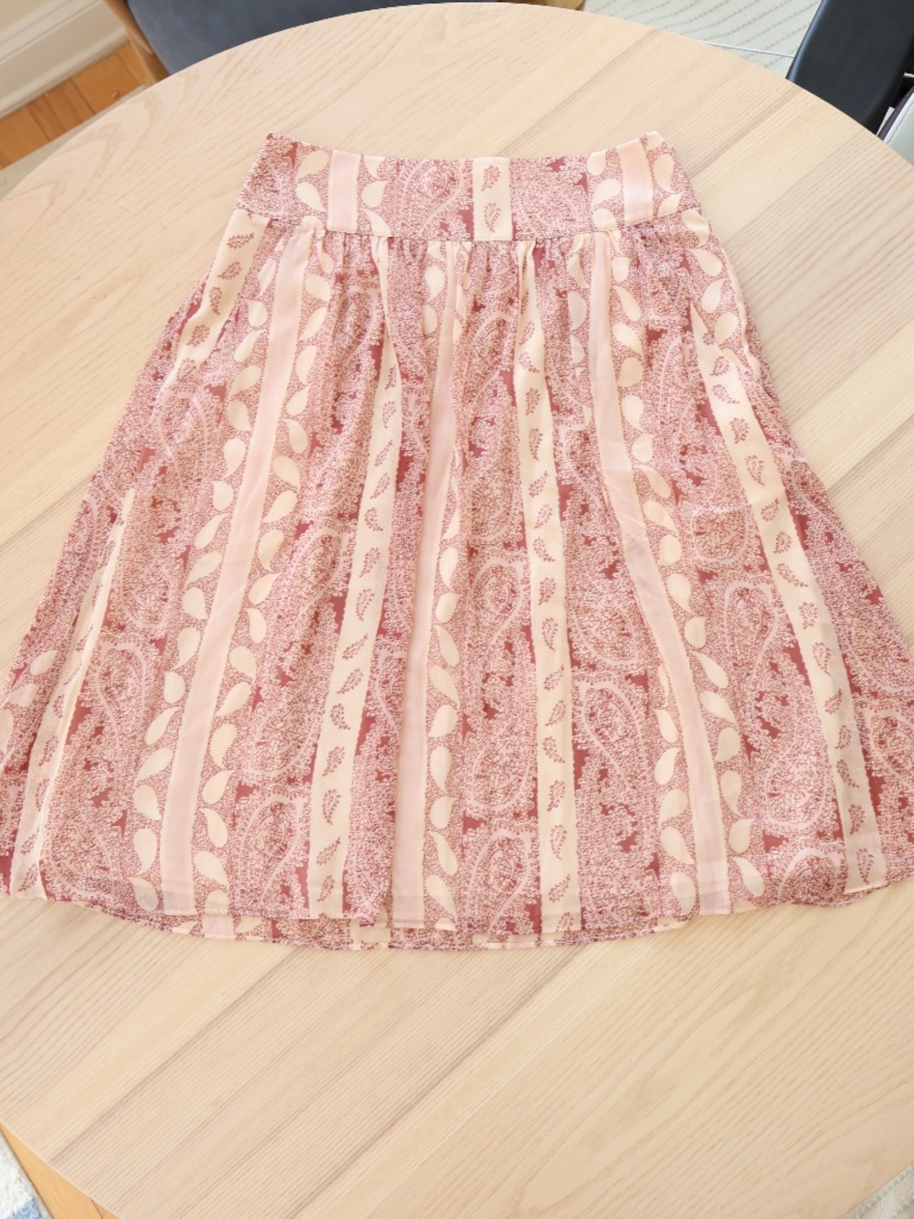 Ann Taylor Pink Paisley A Line Gauzy Flowy Midi Skirt Size 2 Pink Boho Retro Y2K